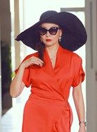 典当行周心悦的扮演者介绍、是谁演的？