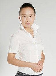 诚忠堂明珠的扮演者介绍、是谁演的？