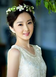 红楼梦平儿的扮演者介绍、是谁演的？