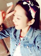 妈妈像花儿一样严雪的扮演者介绍、是谁演的？