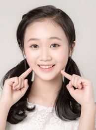 我们的四十年星辰的扮演者介绍、是谁演的？