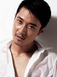 新还珠格格麦尔丹的扮演者介绍、是谁演的？