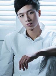 我的百岁恋人威廉（刀锐锋）的扮演者介绍、是谁演的？