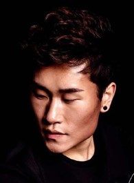 月是故乡明蒋文杰的扮演者介绍、是谁演的？