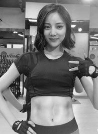 同居男友是人鱼月亮的扮演者介绍、是谁演的？