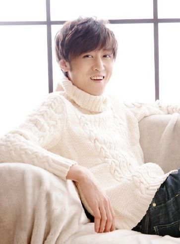 大英雄龙海飞的扮演者介绍、是谁演的？